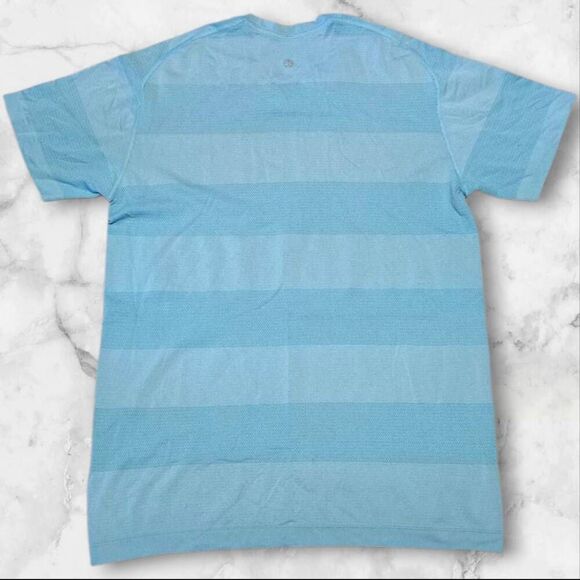 Lululemon Mens Blue Stripe Metal Vent Tech Tee Shirt Size Large - Picture 2 of 2